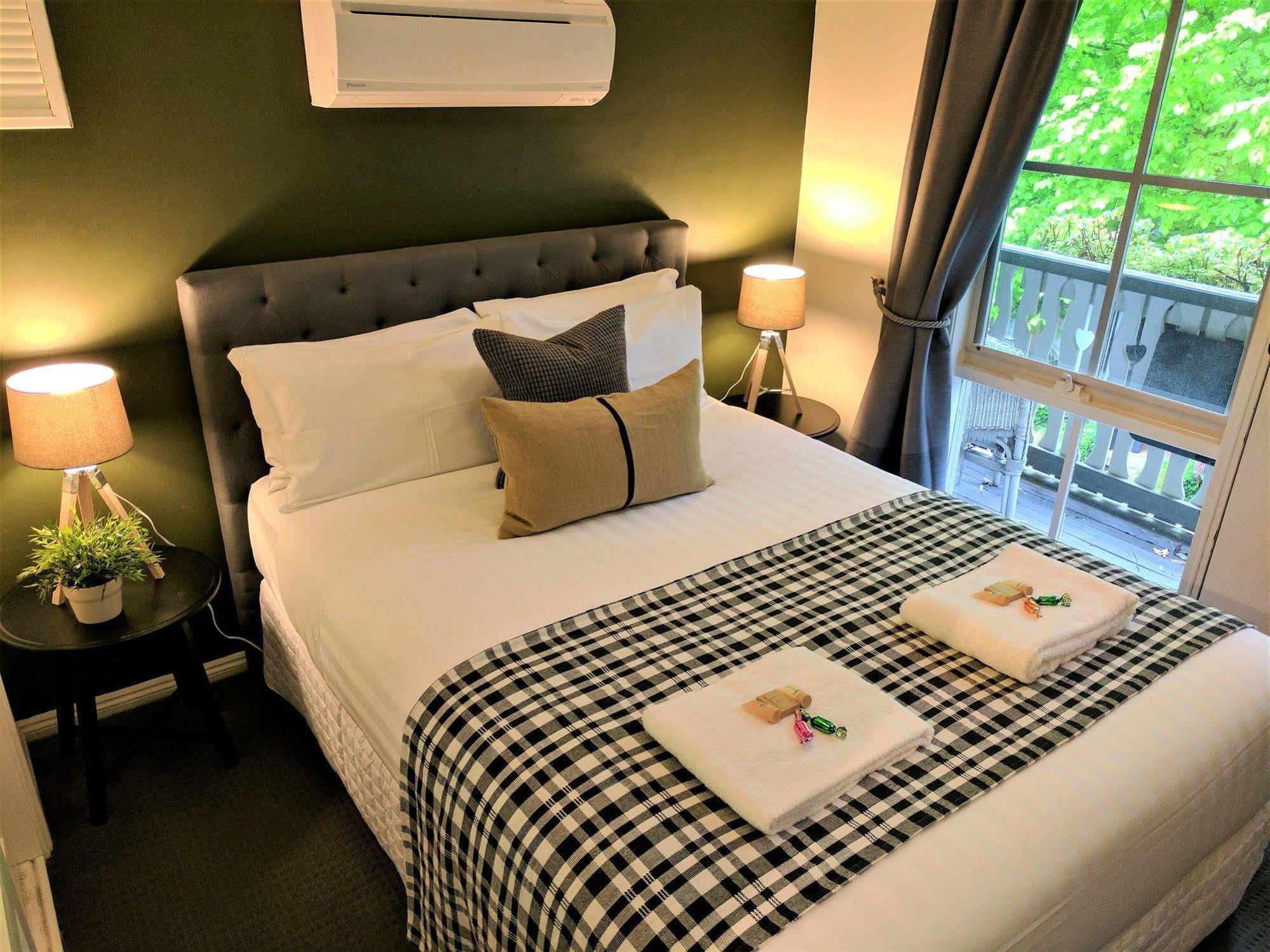 Annie Roes Luxury B&B Bend of Islands Экстерьер фото
